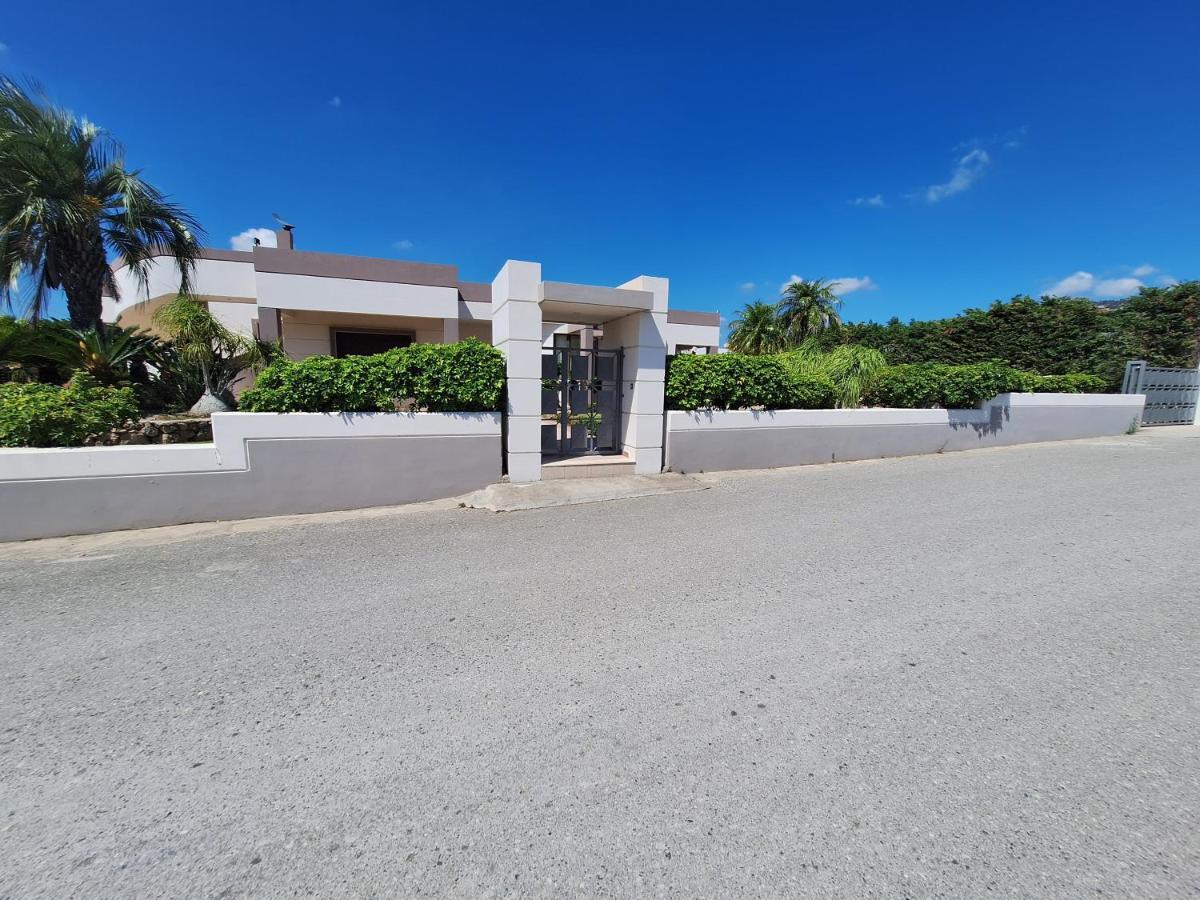 Villa Maria Haraki Exteriör bild